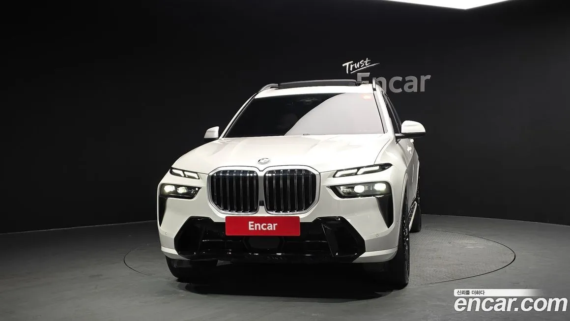 BMW X7 — фото 3
