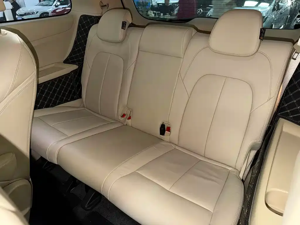 Buick GL8 2022 из CN, фото 2