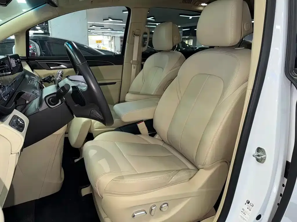 Buick GL8 2022 из CN, фото 6