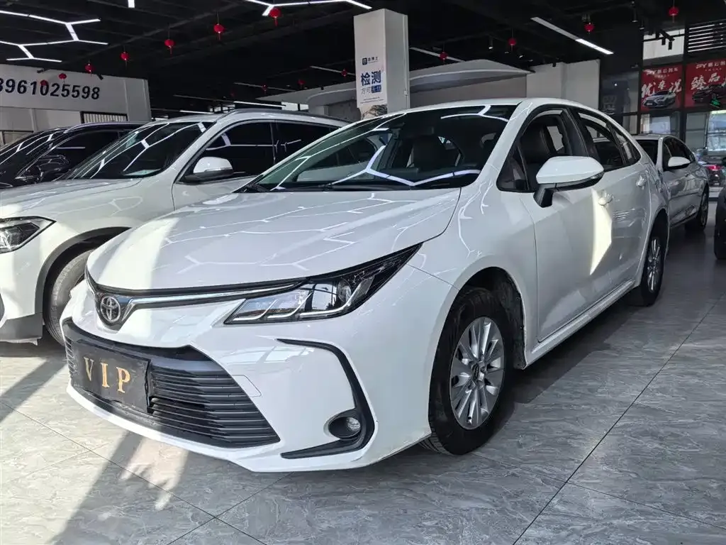 Toyota Corolla 2022 из CN, фото 1