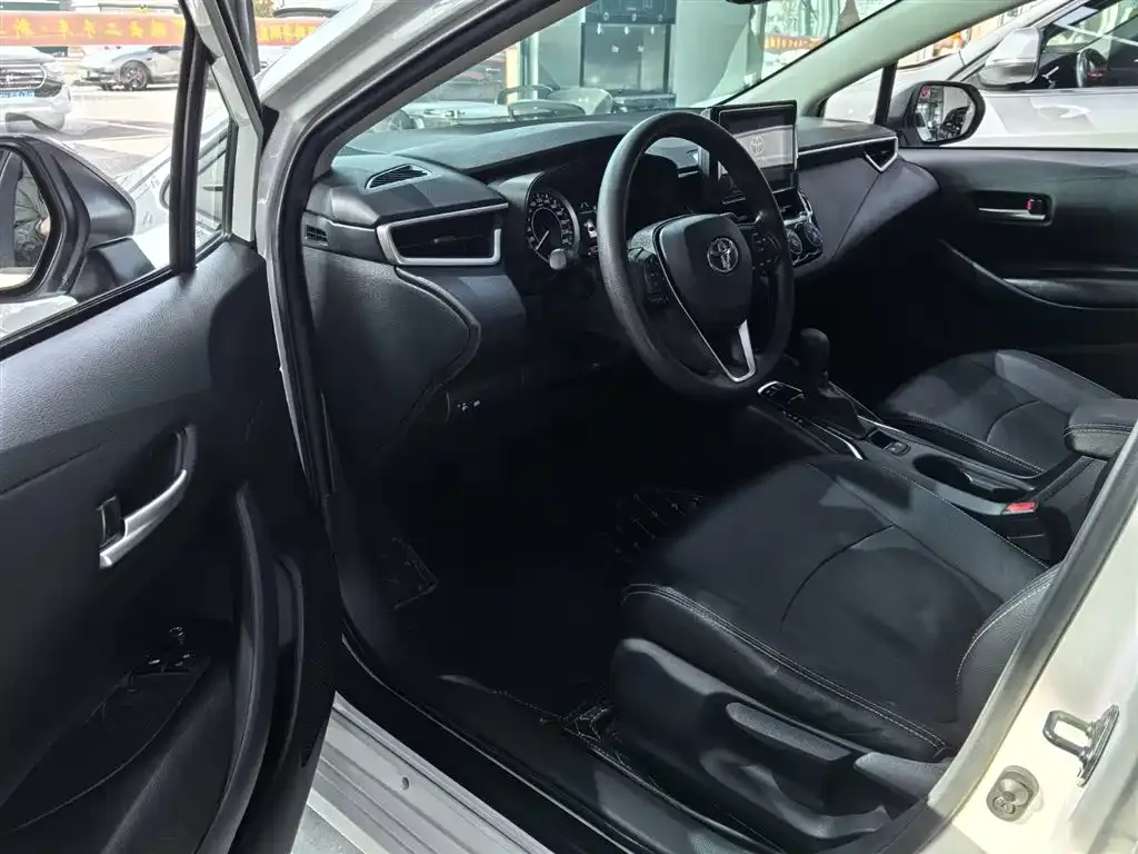 Toyota Corolla 2022 из CN, фото 9