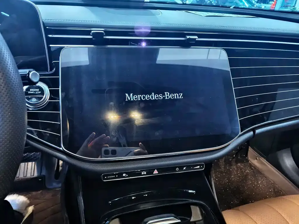 Mercedes-Benz E-Class 2024 из CN, фото 2