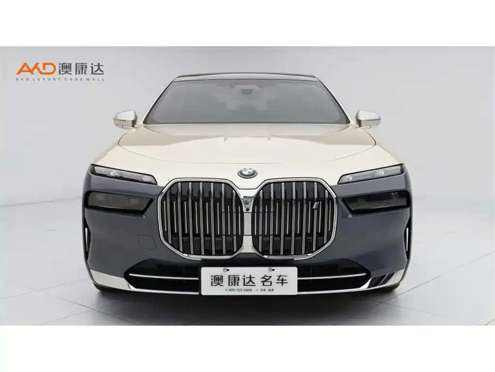 BMW i7 2023 из CN, фото 9