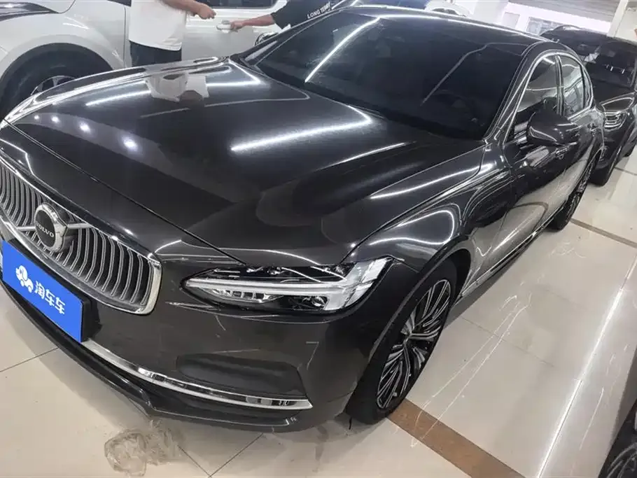 Volvo S90 2023 из CN, фото 1