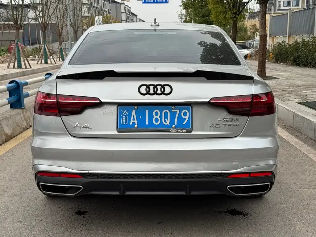Audi A4L 2022 из CN, фото 2