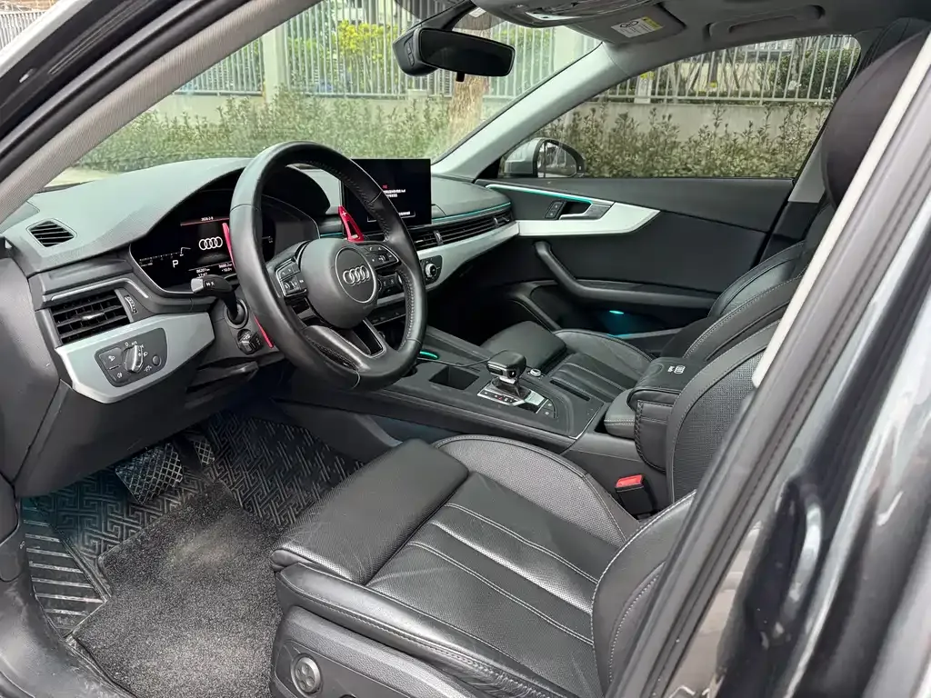 Audi A4L 2022 из CN, фото 9