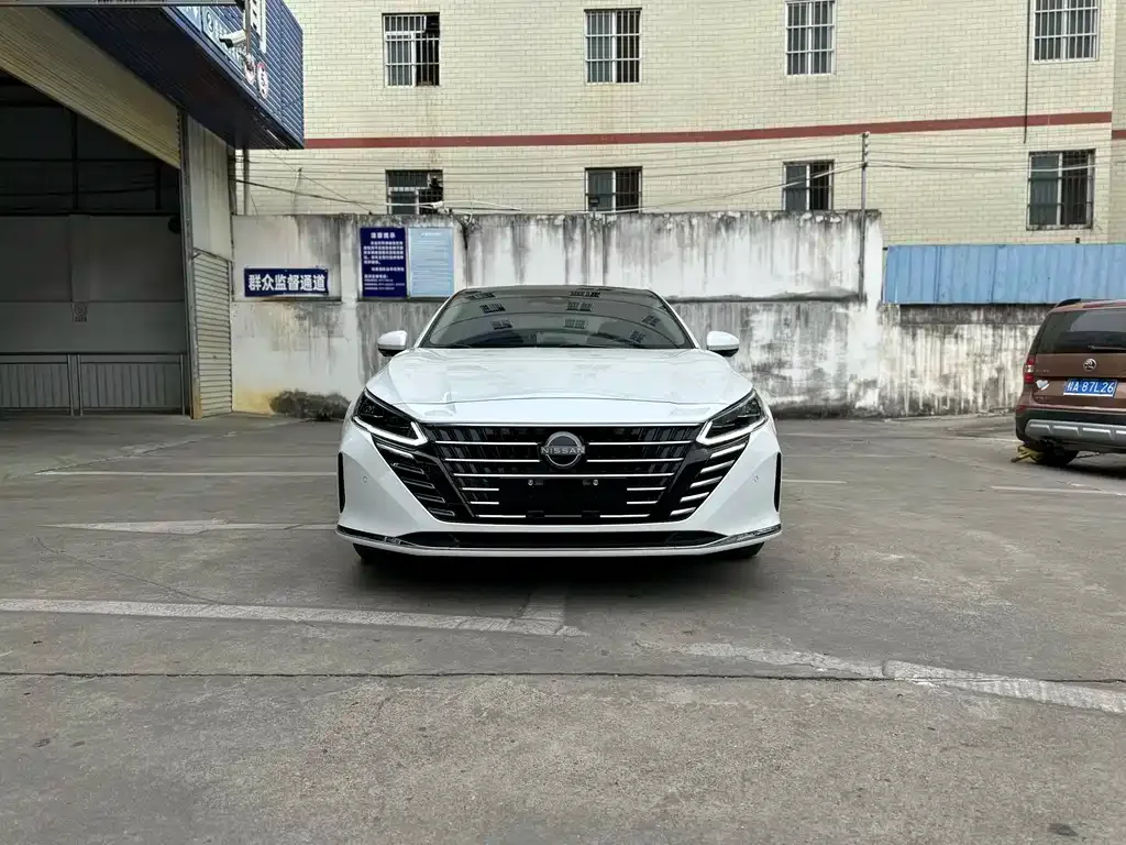 Nissan Teana — фото 2