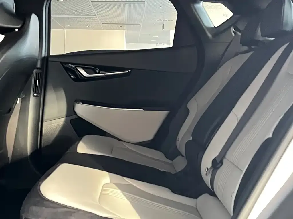 Kia EV6 2025 из CN, фото 5