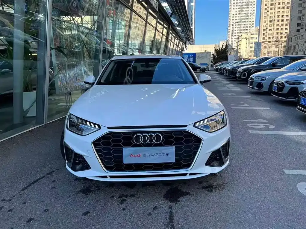 Audi A4L 2023 из CN, фото 9