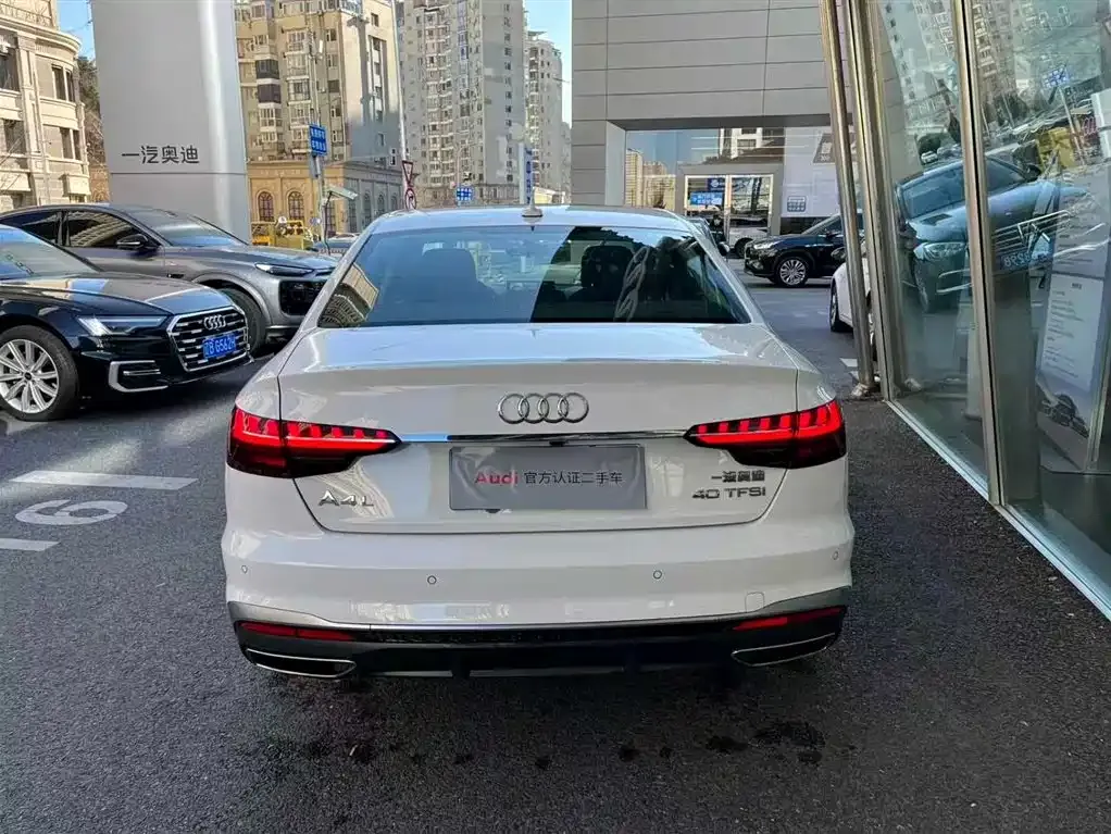 Audi A4L 2023 из CN, фото 5