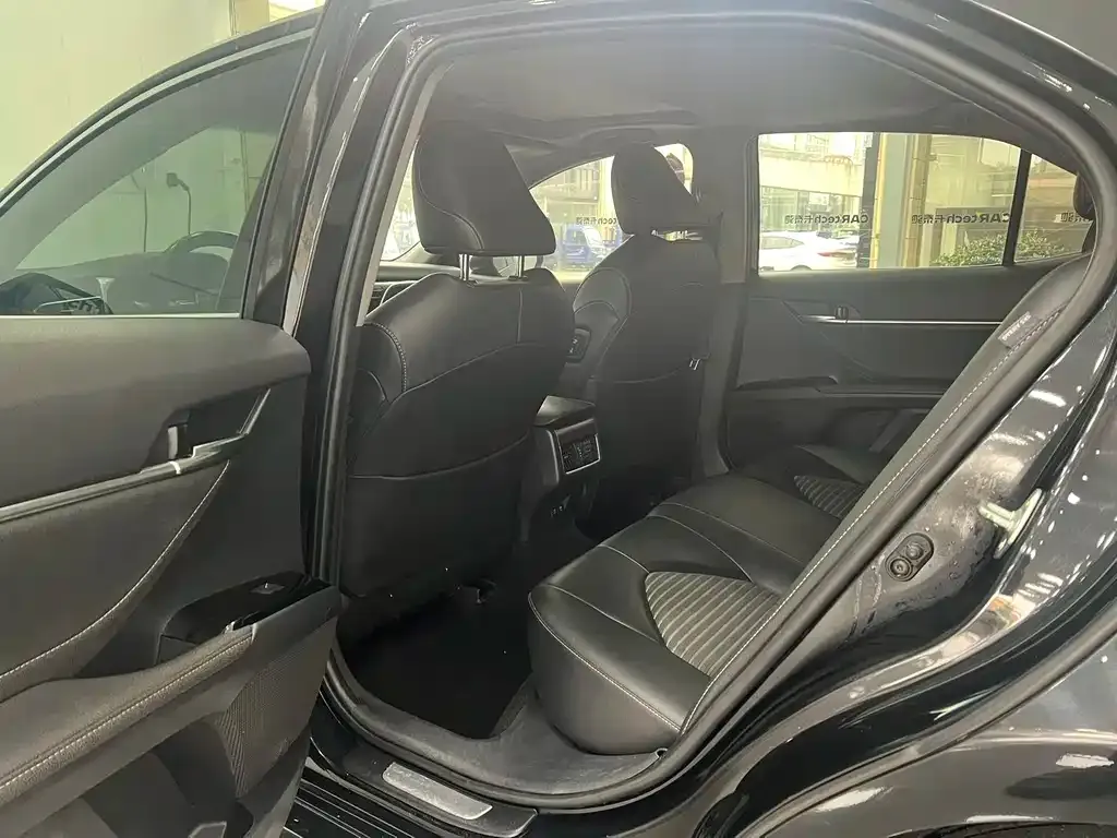 Toyota Camry 2022 из CN, фото 4