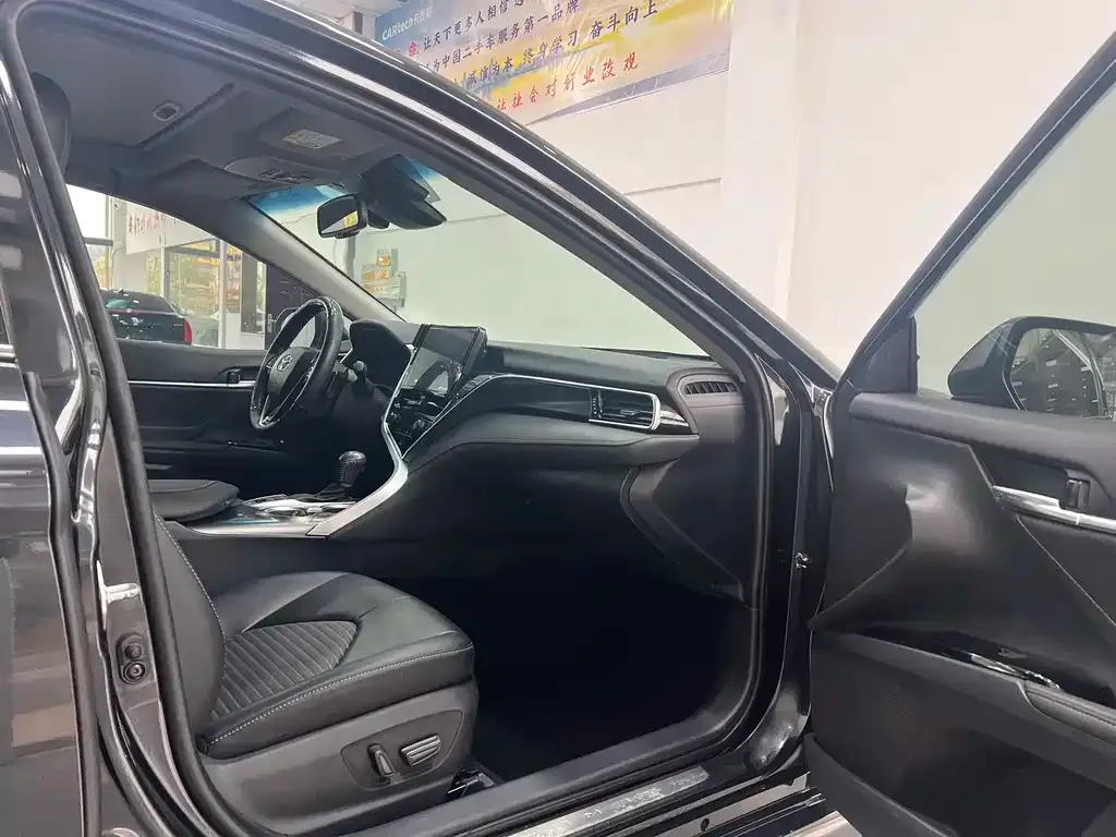 Toyota Camry 2022 из CN, фото 3