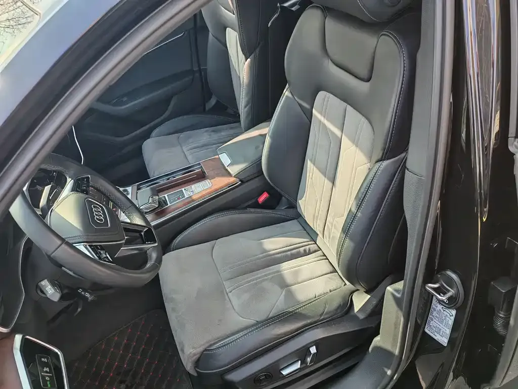 Audi A6L 2023 из CN, фото 5