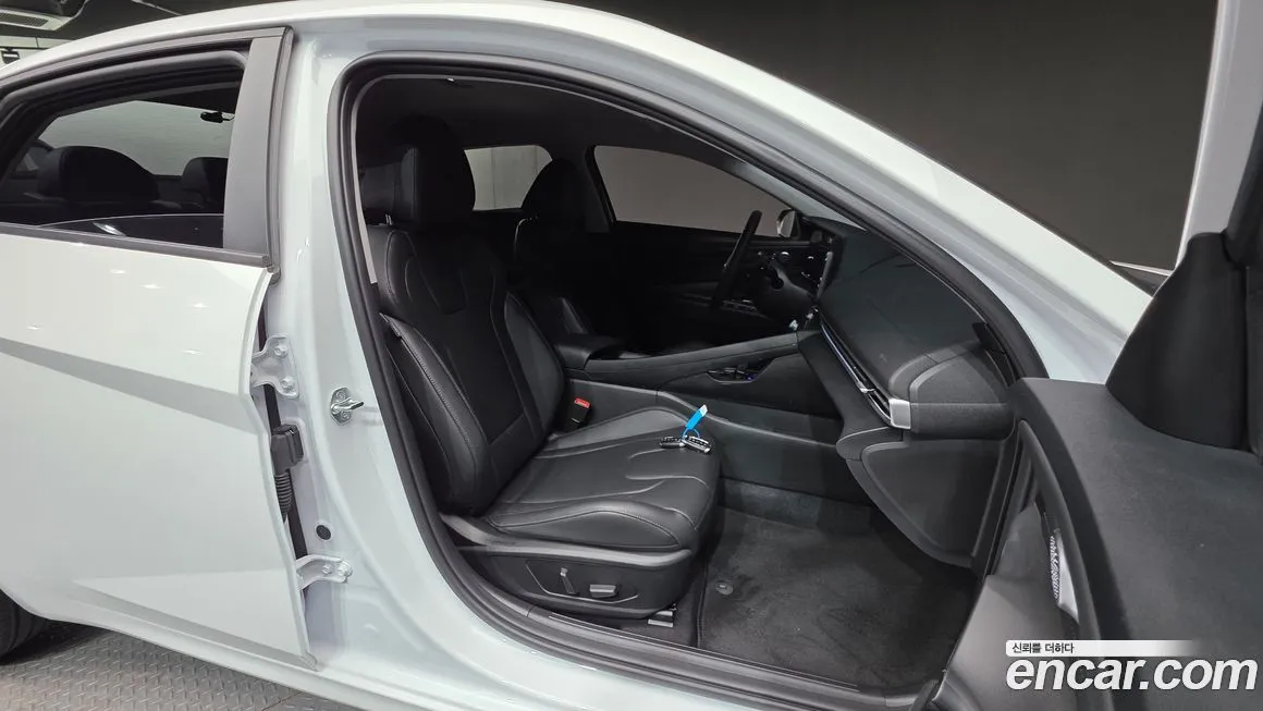Hyundai AVANTE 2023 из KR, фото 6