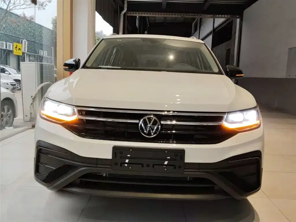 Volkswagen Tiguan L 2025 из CN, фото 10