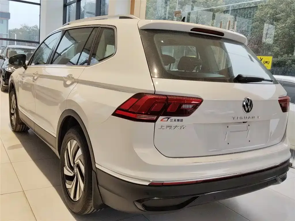 Volkswagen Tiguan L 2025 из CN, фото 8