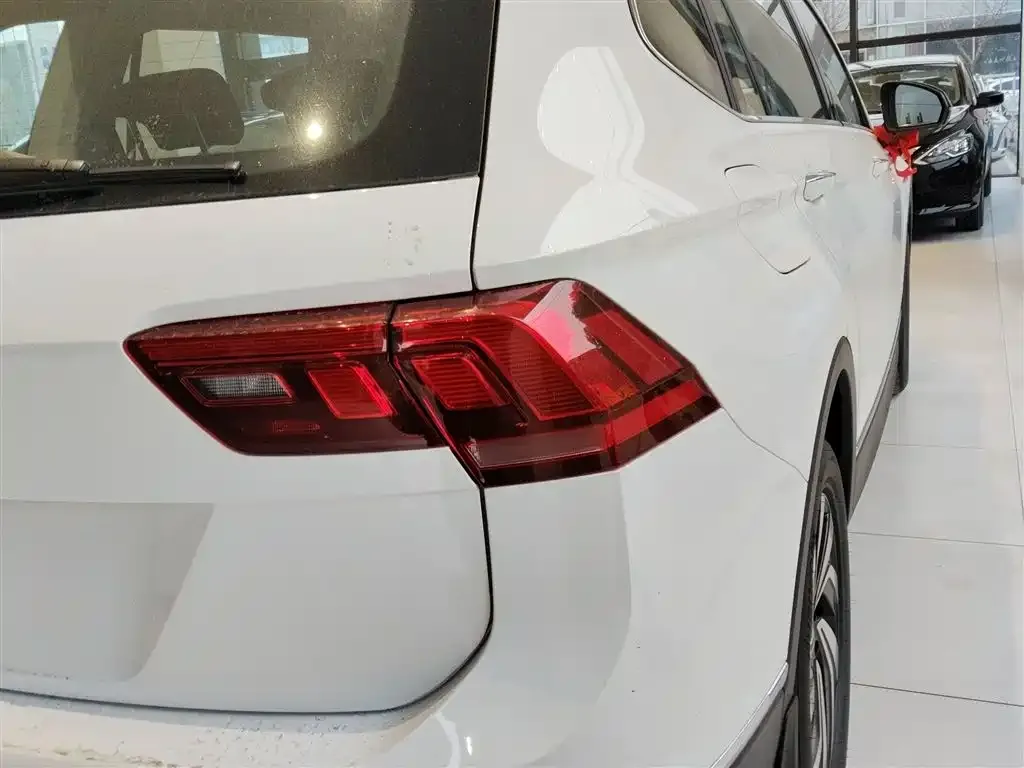 Volkswagen Tiguan L 2025 из CN, фото 2