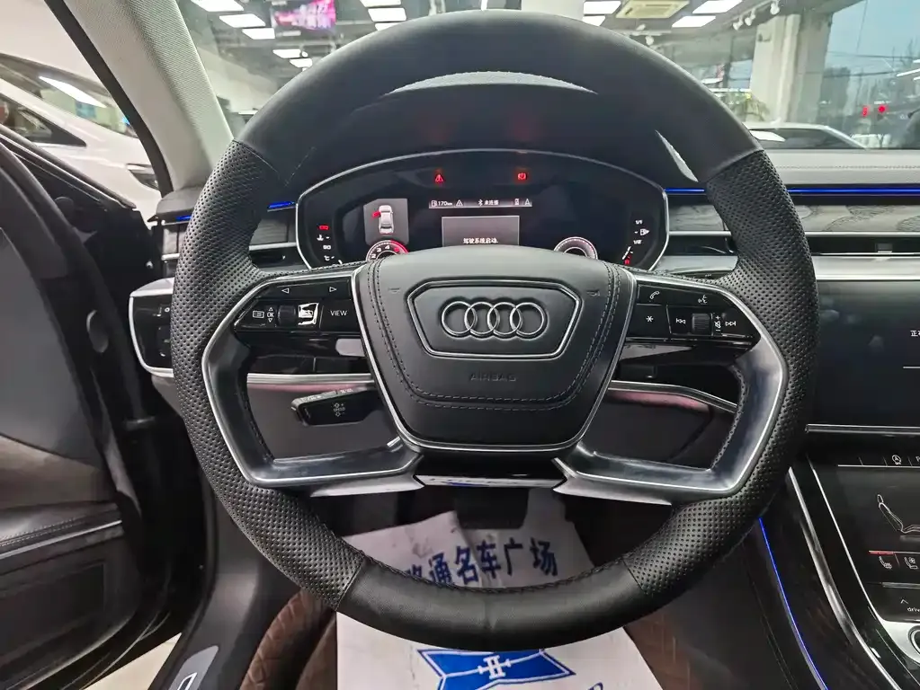 Audi A8 2023 из CN, фото 6