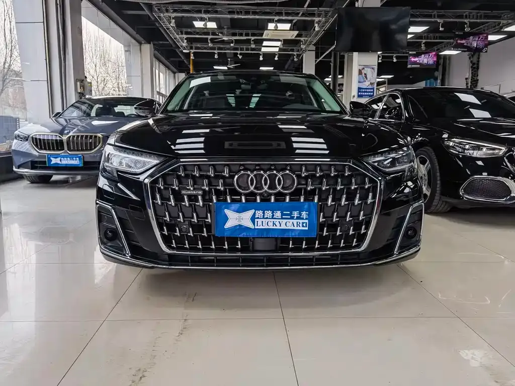 Audi A8 2023 из CN, фото 8