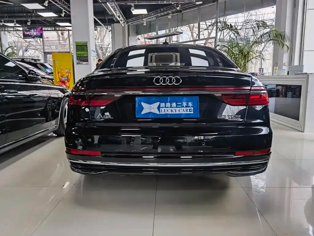 Audi A8 2023 из CN, фото 4
