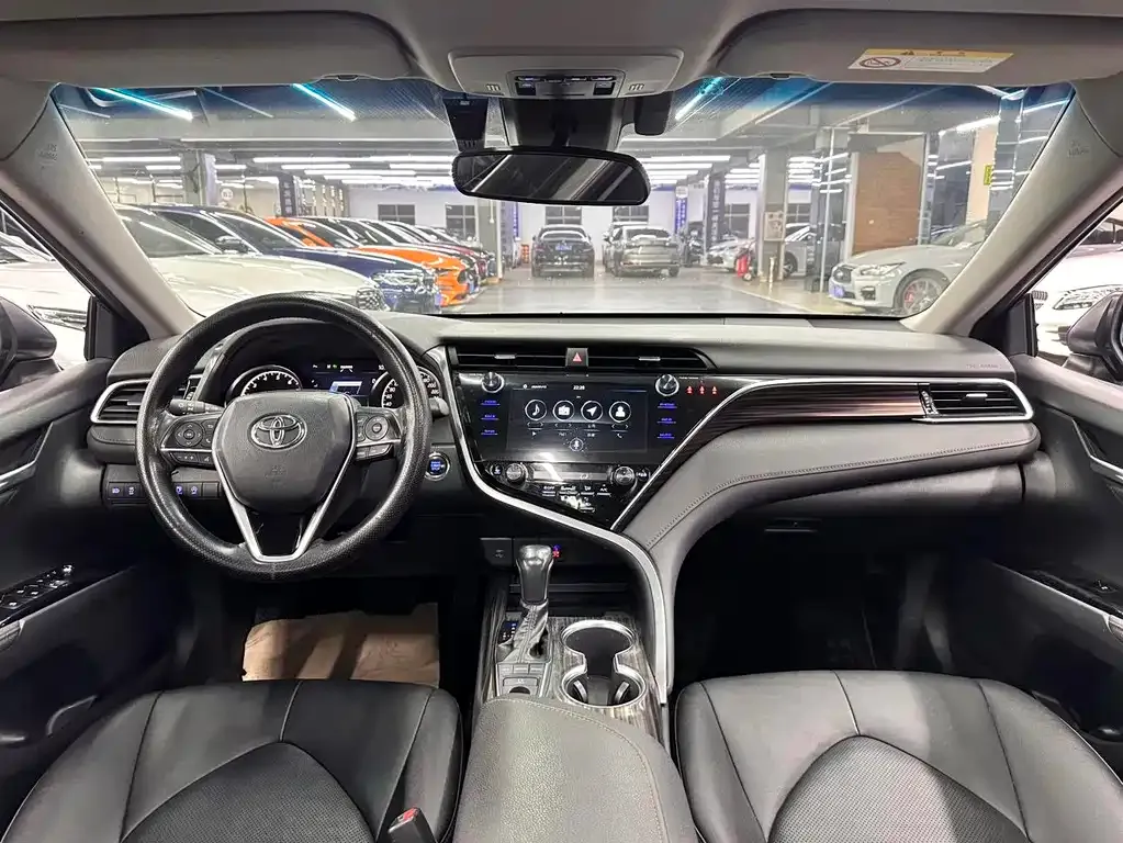 Toyota Camry 2021 из CN, фото 3