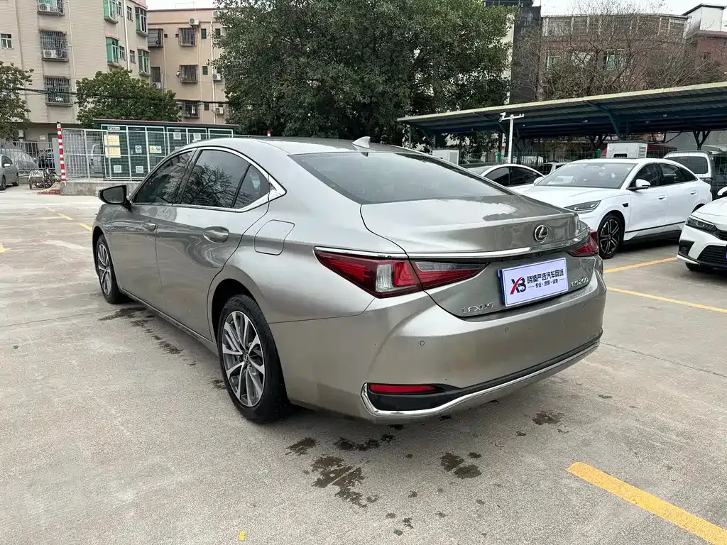 Lexus ES 2022 из CN, фото 9