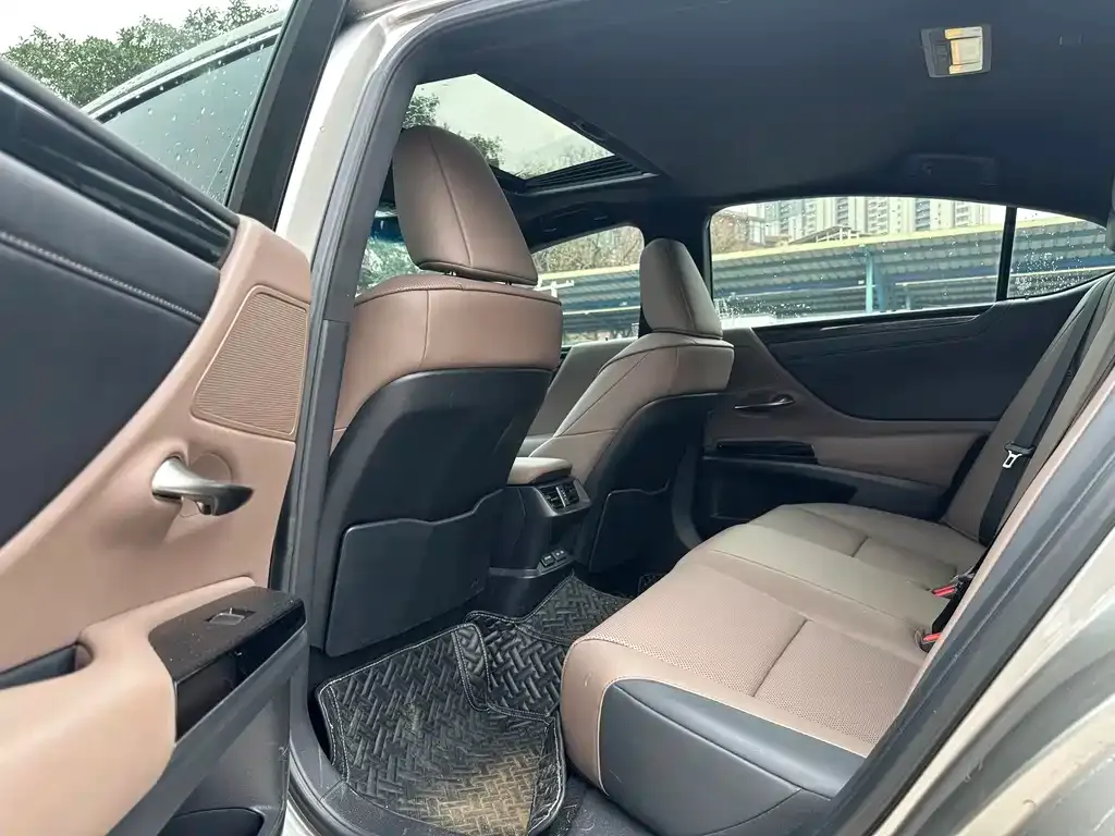 Lexus ES 2022 из CN, фото 4