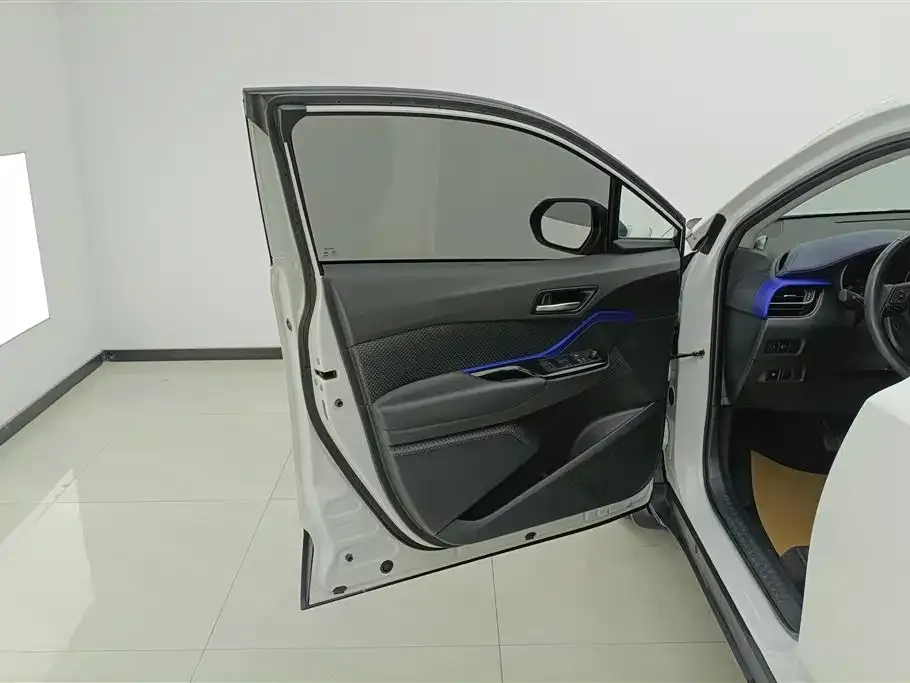 Toyota C-HR 2022 из CN, фото 5