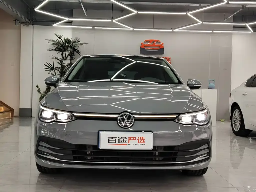 Volkswagen Golf 2022 из CN, фото 1