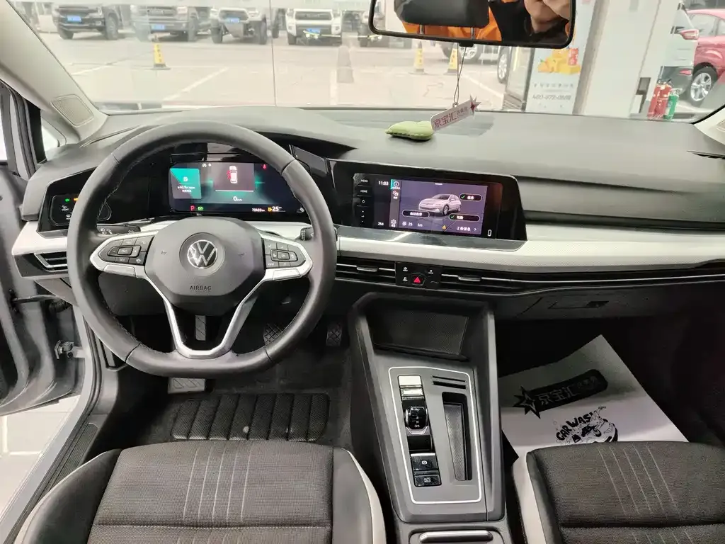 Volkswagen Golf 2022 из CN, фото 10