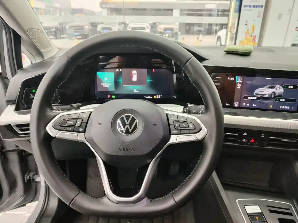 Volkswagen Golf 2022 из CN, фото 2