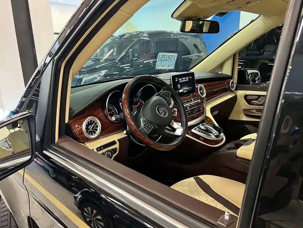 Mercedes-Benz V-Class 2021 из CN, фото 7