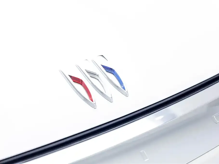 Buick Century 2023 из CN, фото 6