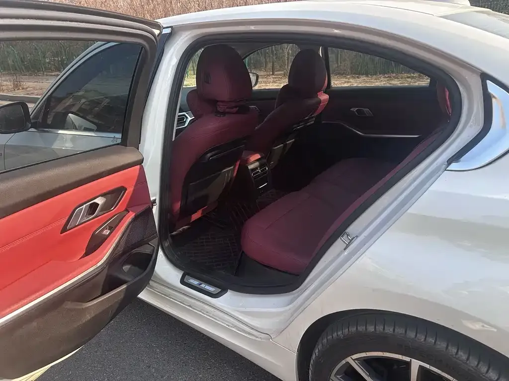 BMW 3 Series 2021 из CN, фото 8