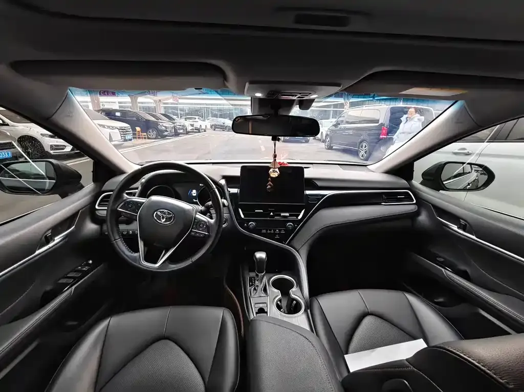 Toyota Camry 2023 из CN, фото 5