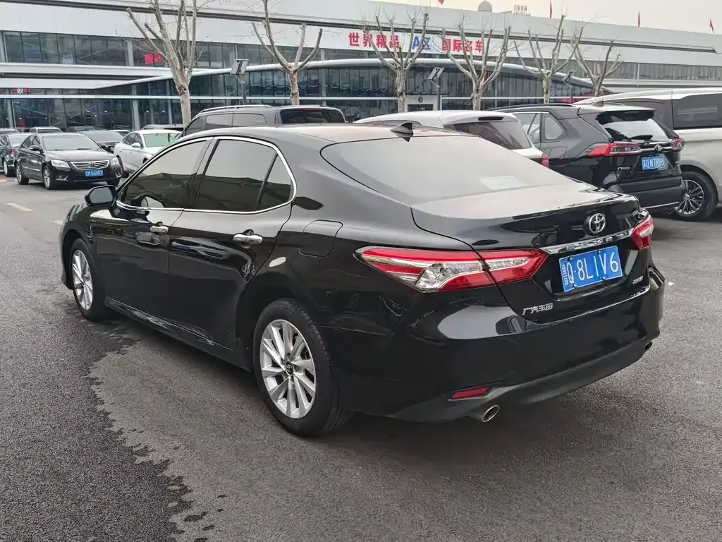 Toyota Camry 2023 из CN, фото 2