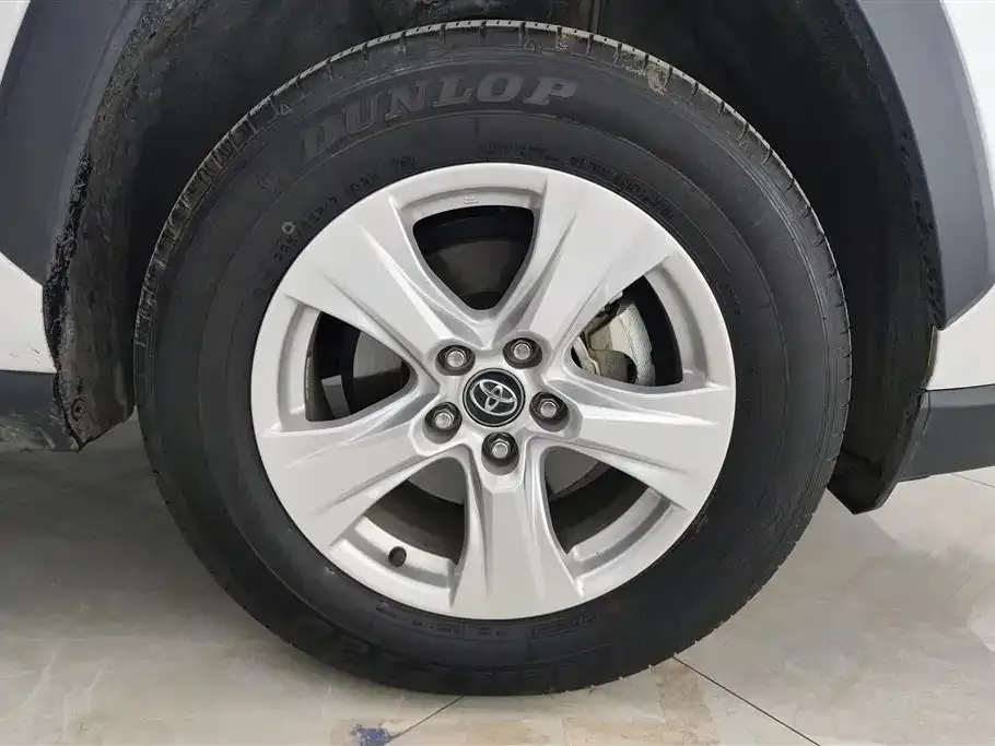 Toyota RAV4 2024 из CN, фото 9