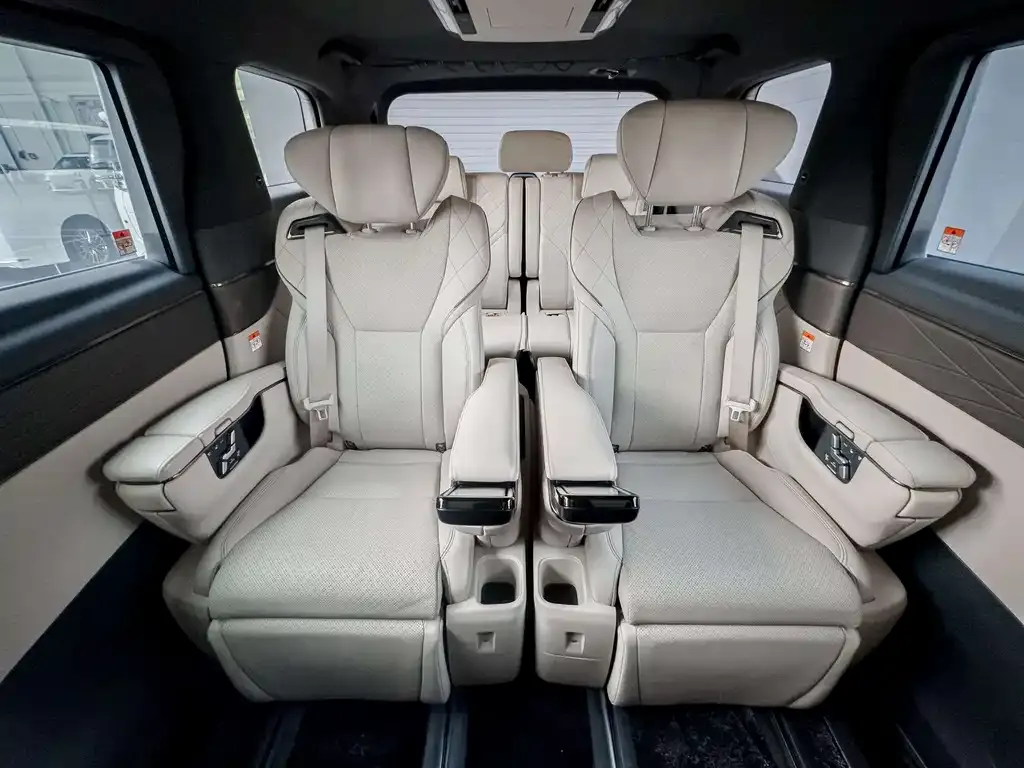 Toyota Alphard 2024 из CN, фото 4