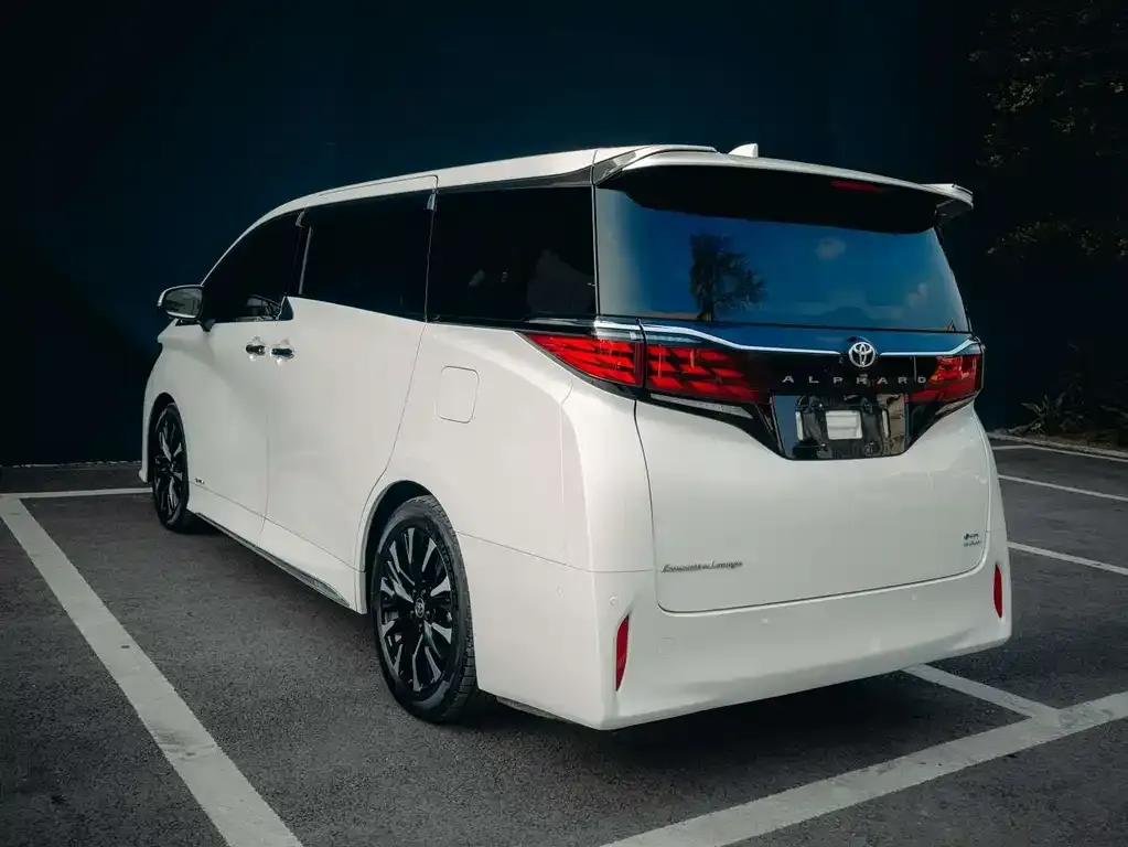 Toyota Alphard 2024 из CN, фото 3