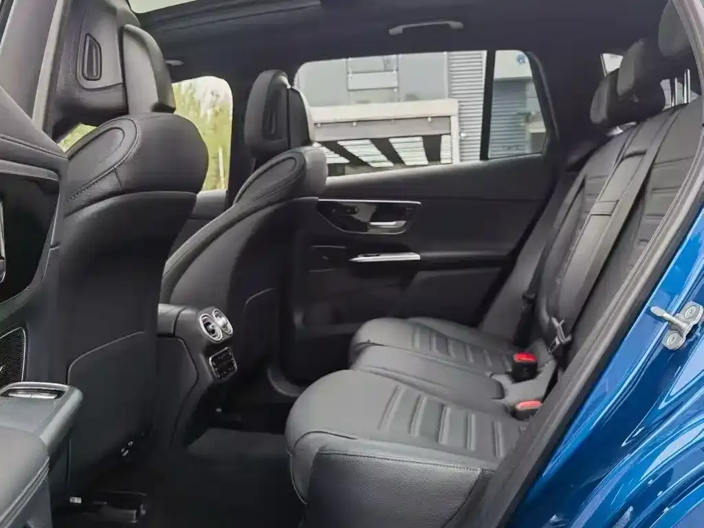 Mercedes-Benz GLC 2023 из CN, фото 2