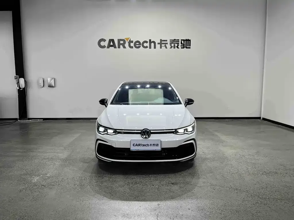 Volkswagen Golf 2023 из CN, фото 9