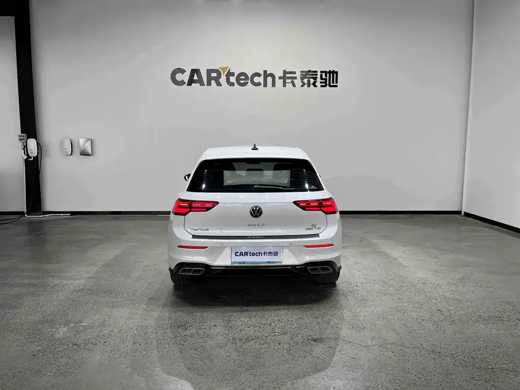 Volkswagen Golf 2023 из CN, фото 7
