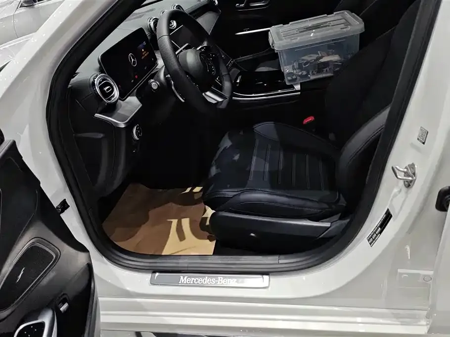 Mercedes-Benz C-Class 2023 из CN, фото 2