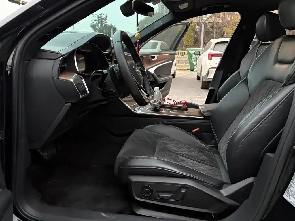 Audi A6L 2022 из CN, фото 3