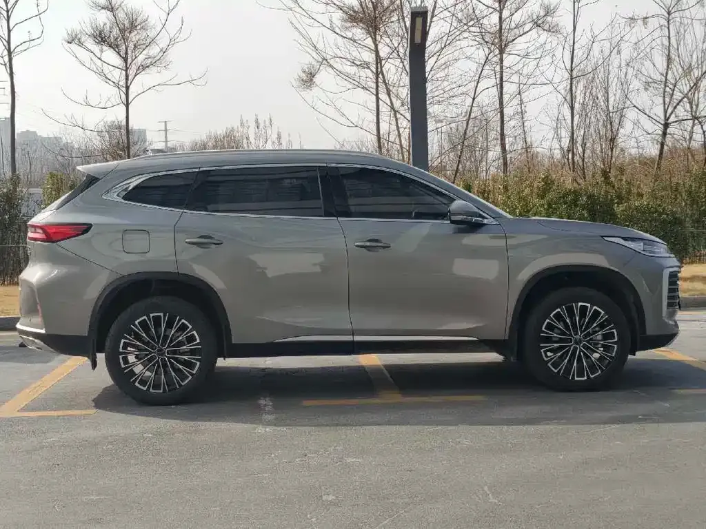 Exeed Lingyun 2025 из CN, фото 4