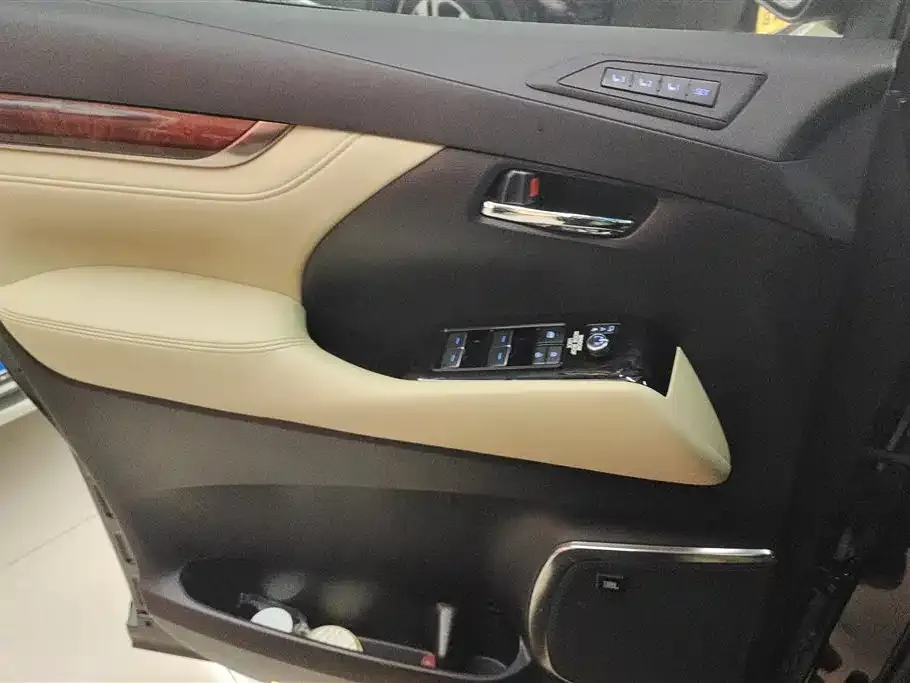 Toyota Alphard 2022 из CN, фото 2