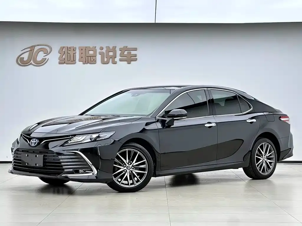 Toyota Camry 2022 из CN, фото 1