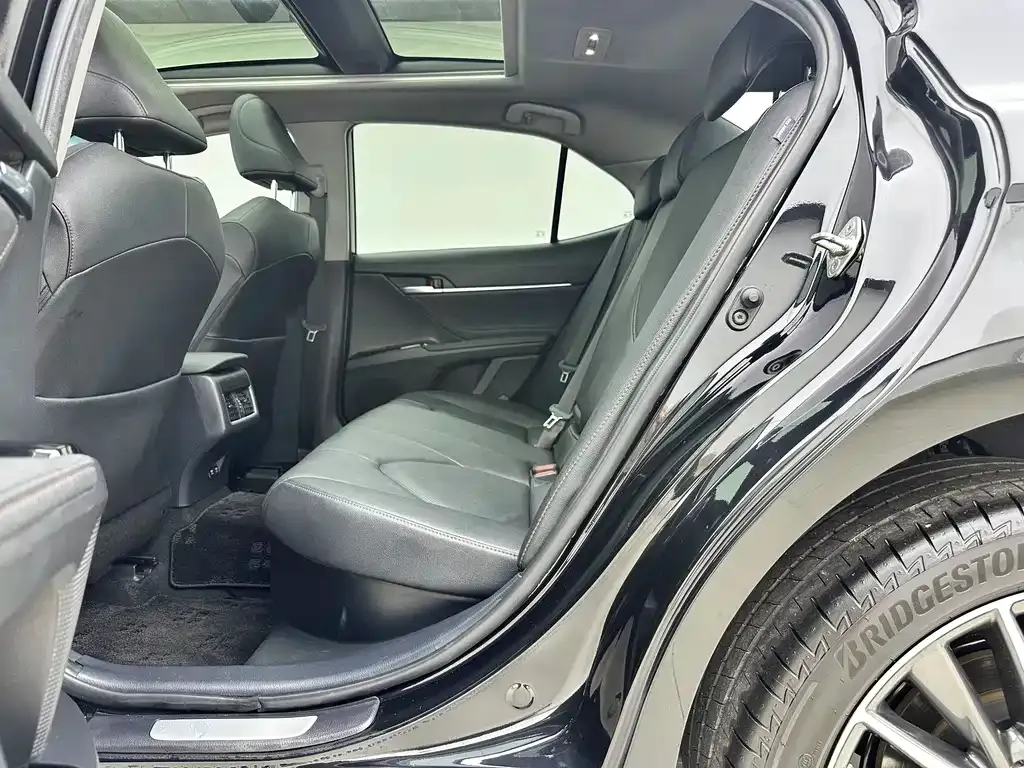 Toyota Camry 2022 из CN, фото 10