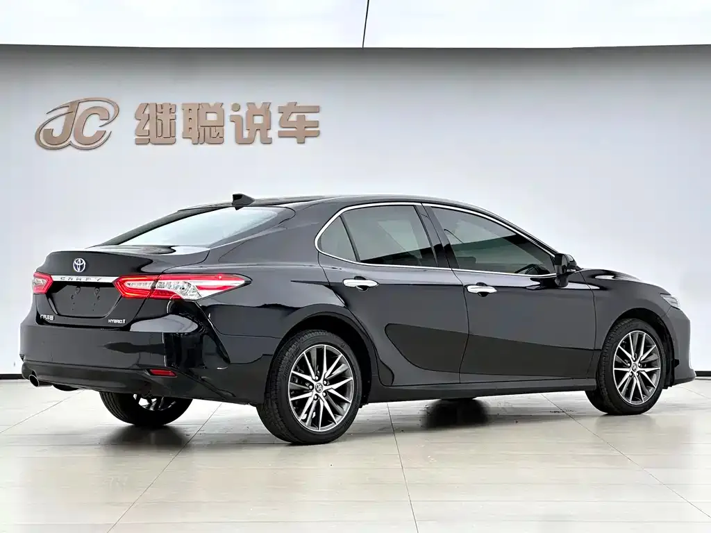 Toyota Camry 2022 из CN, фото 4