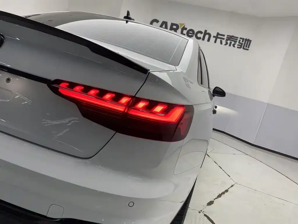 Audi A4L 2024 из CN, фото 7
